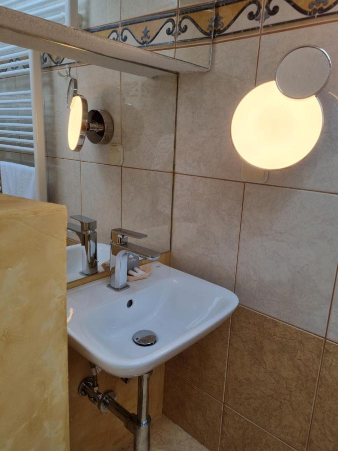 Apartma Katy Διαμέρισμα Ουμάγκ Εξωτερικό φωτογραφία