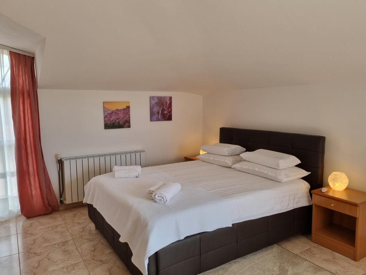 Apartma Katy Διαμέρισμα Ουμάγκ Εξωτερικό φωτογραφία
