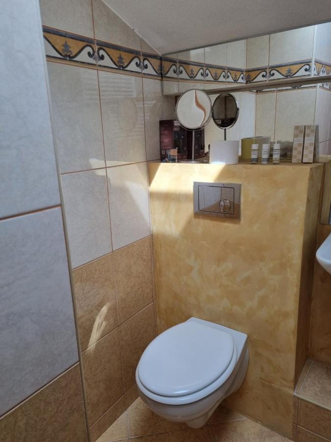 Apartma Katy Διαμέρισμα Ουμάγκ Εξωτερικό φωτογραφία