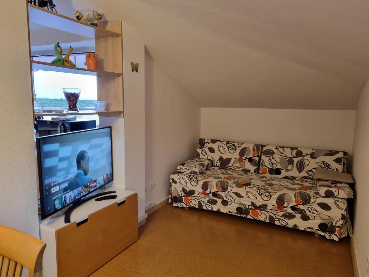 Apartma Katy Διαμέρισμα Ουμάγκ Εξωτερικό φωτογραφία