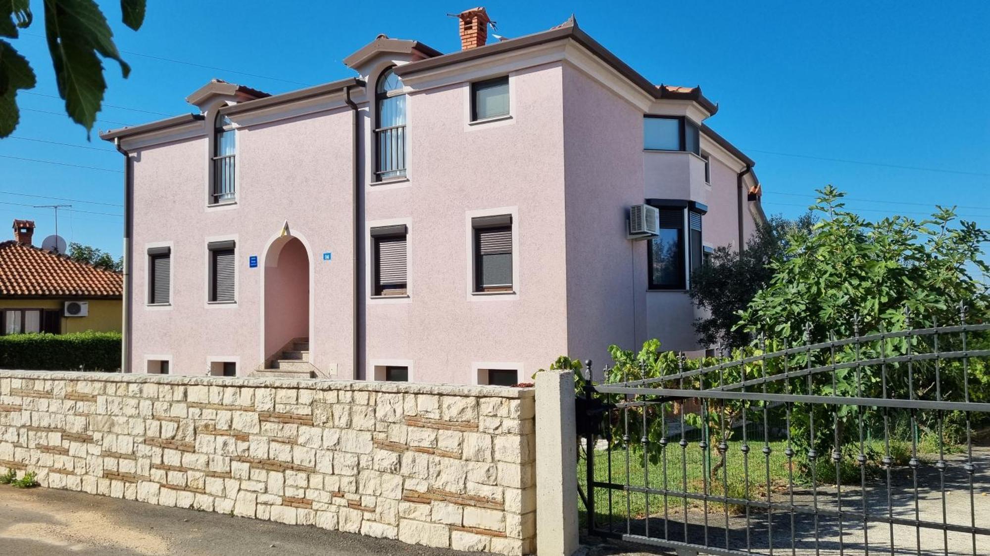 Apartma Katy Διαμέρισμα Ουμάγκ Εξωτερικό φωτογραφία